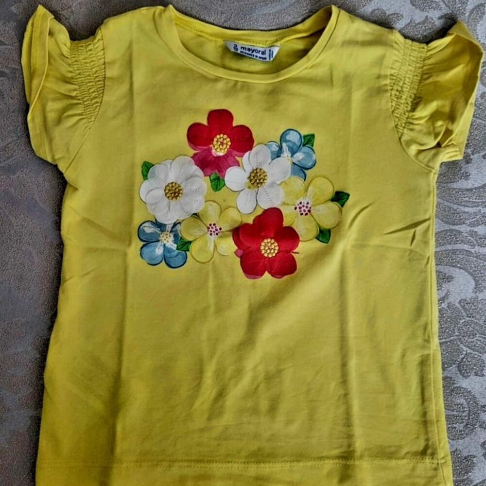 Girls' T-Shirt Size 3T